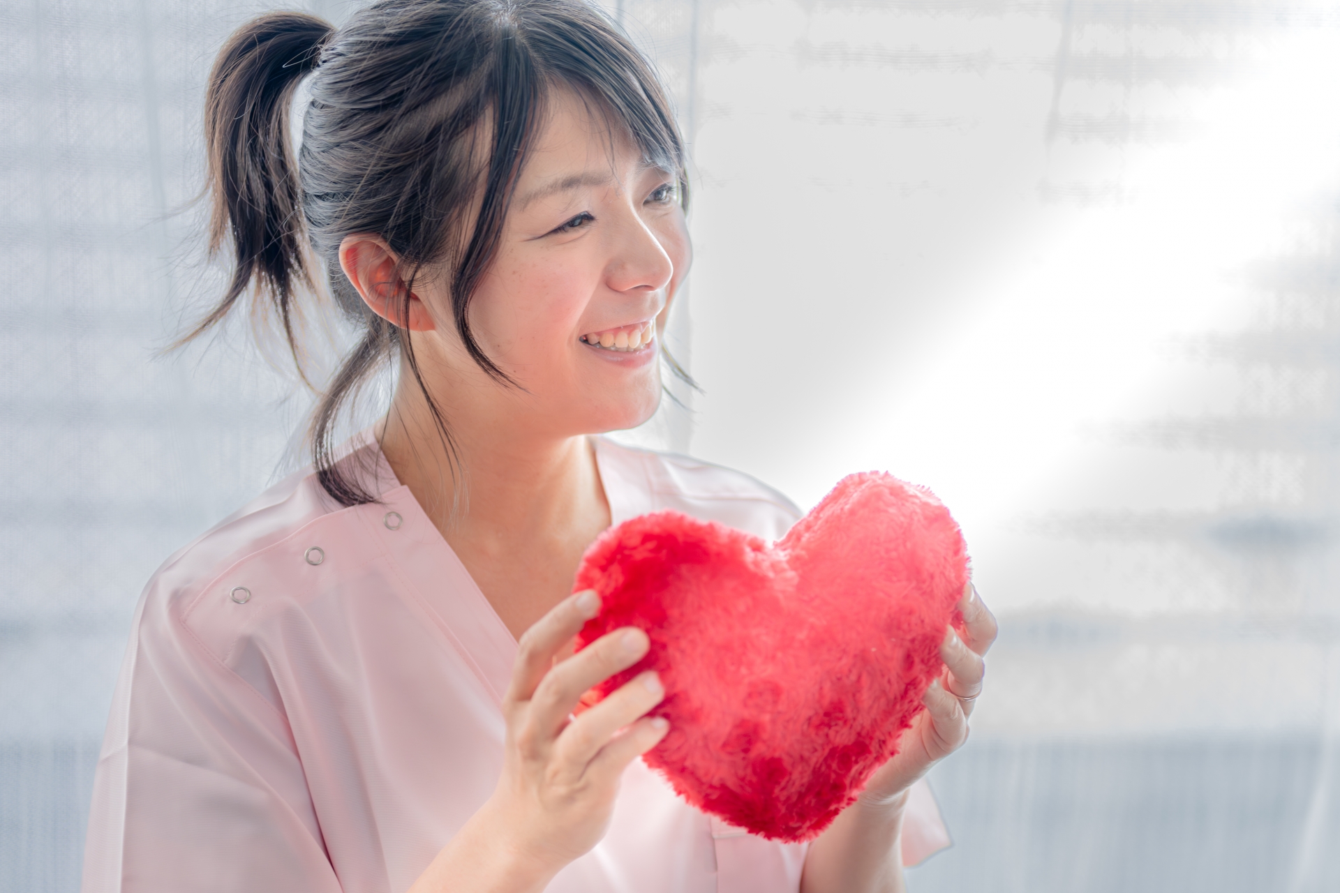 東京の形成外科クリニックで注目される高齢者向け形成外科治療の取り組み